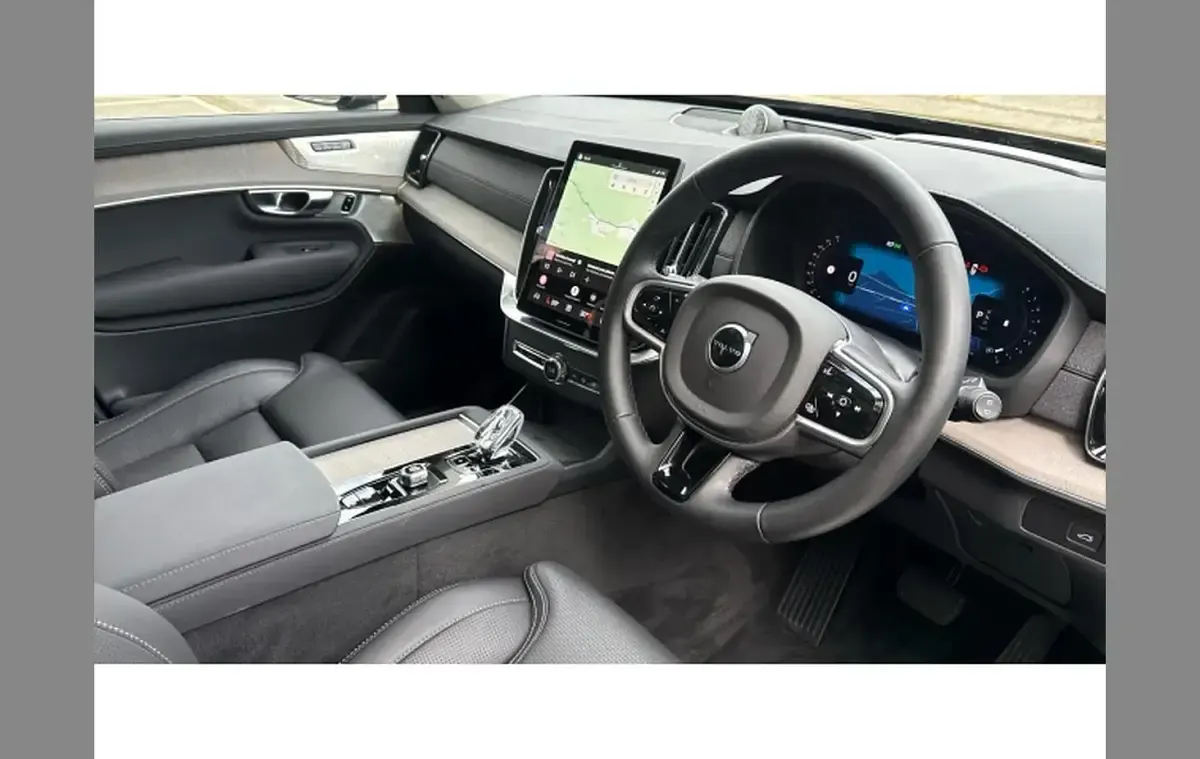 Used Volvo XC90 Ultra 455 HP (334 kW) 2025 Black SUV