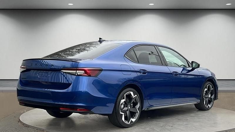 New Skoda Superb SportLine 204 HP (150 kW) 2026 Cobalt blue metallic Hatchback