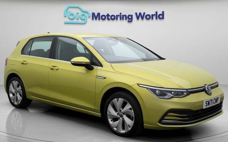 Used 2024 VW Golf VIII Style Hatchback | £19,100 (Super price) - Image 1/4