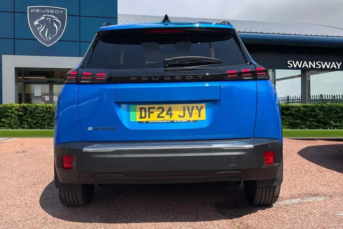 Used Peugeot e-2008 Allure 98 kW (134 HP) 2024 Blue SUV