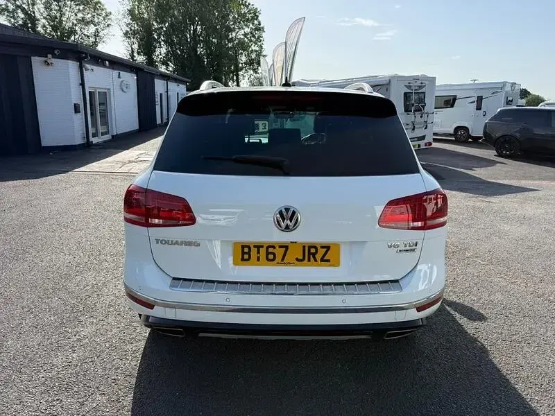 Used VW Touareg R-line Plus 262 HP (192 kW) 2017 White SUV
