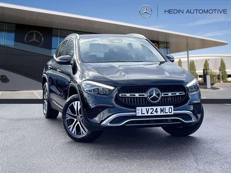 Used Mercedes GLA200 Executive 163 HP (119 kW) 2024 Black SUV