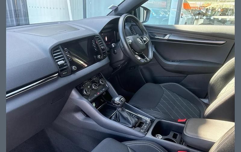 Used Skoda Karoq SportLine 147 HP (108 kW) 2023 White SUV