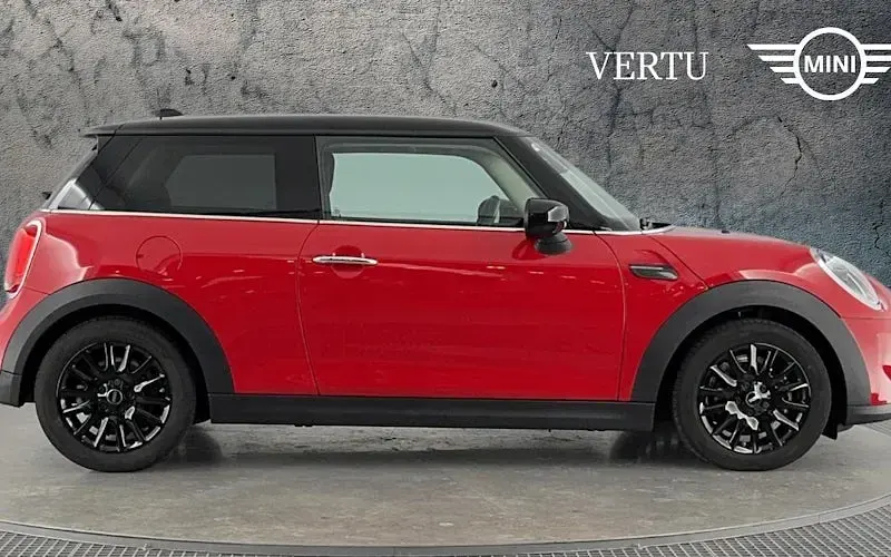 Gebraucht Mini Cooper Classic 136 PS (100 kW) 2022 Rot Kleinwagen