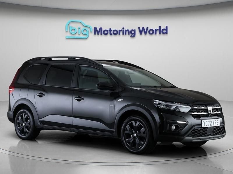 Black Used 2022 Dacia Jogger Extreme MPV | £14,000 (Fair price) - Image 1/4