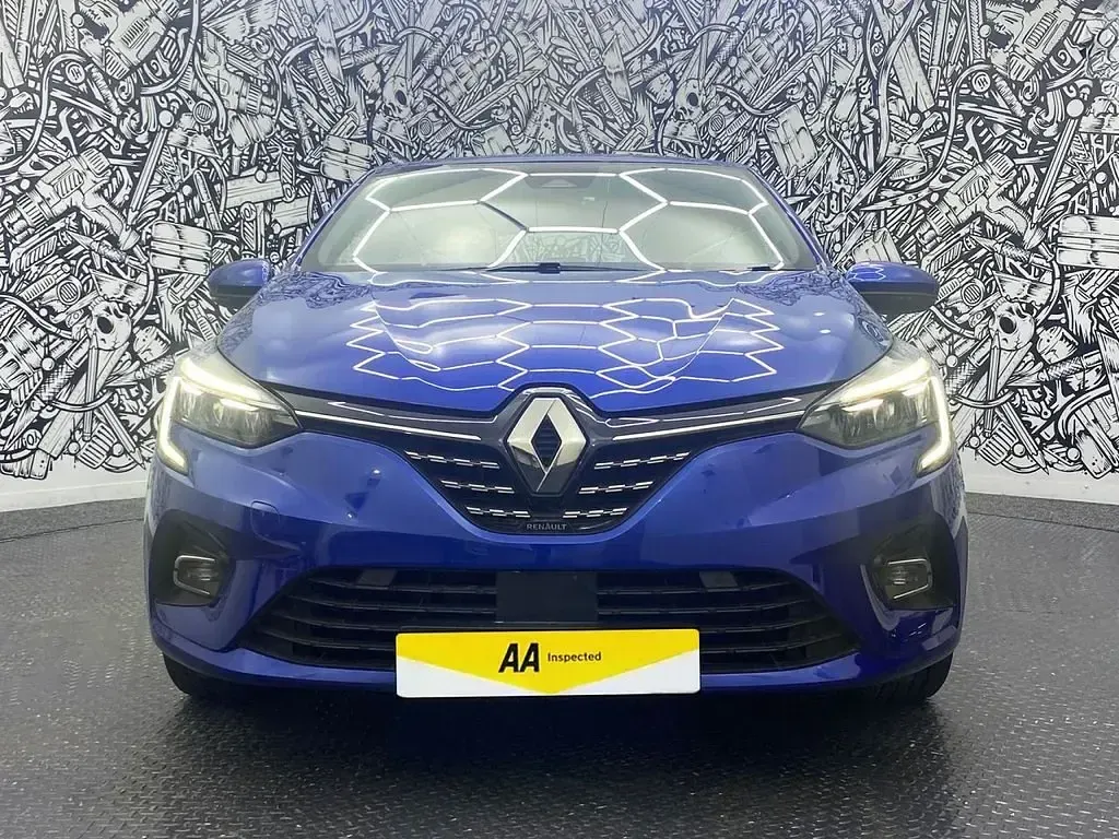 Begagnad Renault Clio V Version S 140 HK (102 kW) 2022 Blå Halvkombi