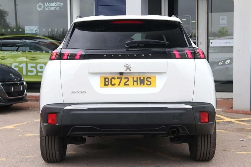 White Used 2023 Peugeot 2008 Allure+ SUV | £15,882 (Good price) - Image 1/4