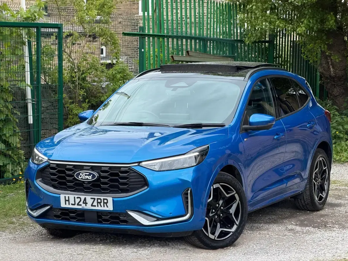 Usado Ford Kuga ST-Line X 2024 Azul SUV