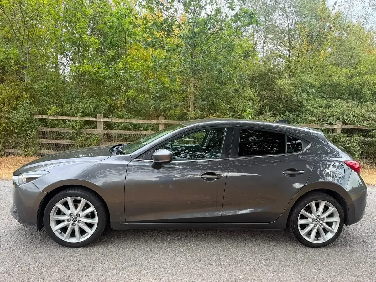 Used Mazda 3 Inclusive 165 HP (121 kW) 2017 Grey Hatchback