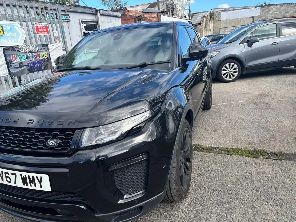 Used Land Rover Range Rover evoque HSE Dynamic 2017 Black Estate