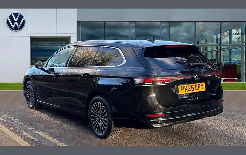 Used VW Passat Elegance 200 HP (147 kW) 2025 Black Estate