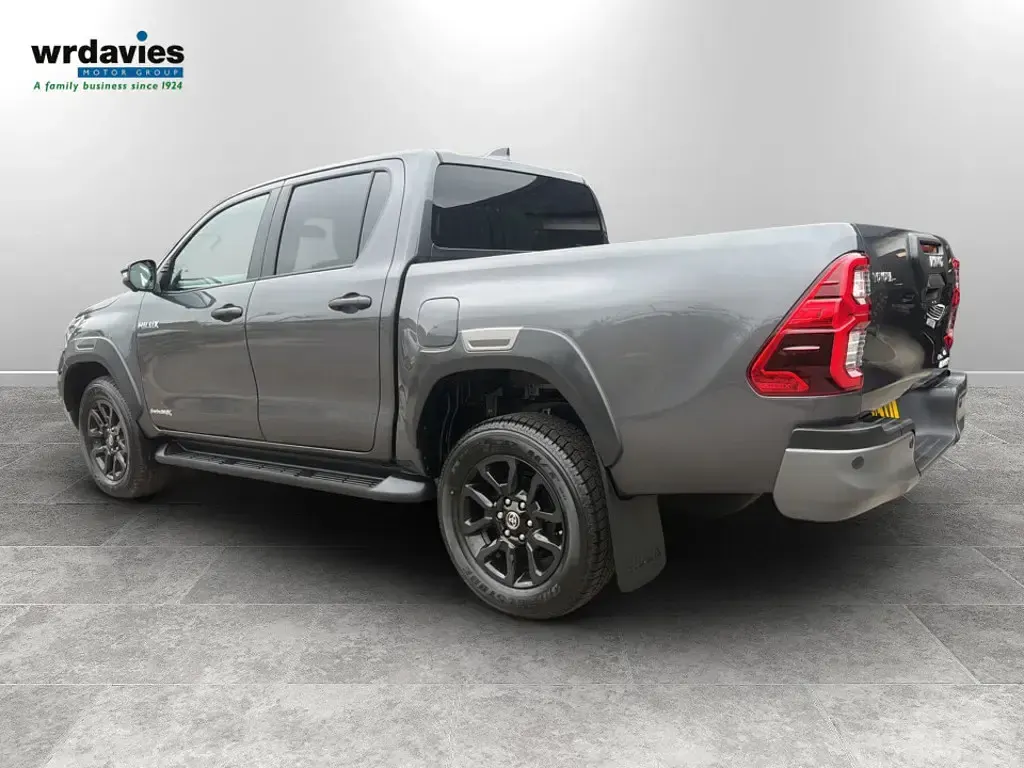Used Toyota HiLux 204 HP (150 kW) 2025 Grey Pickup