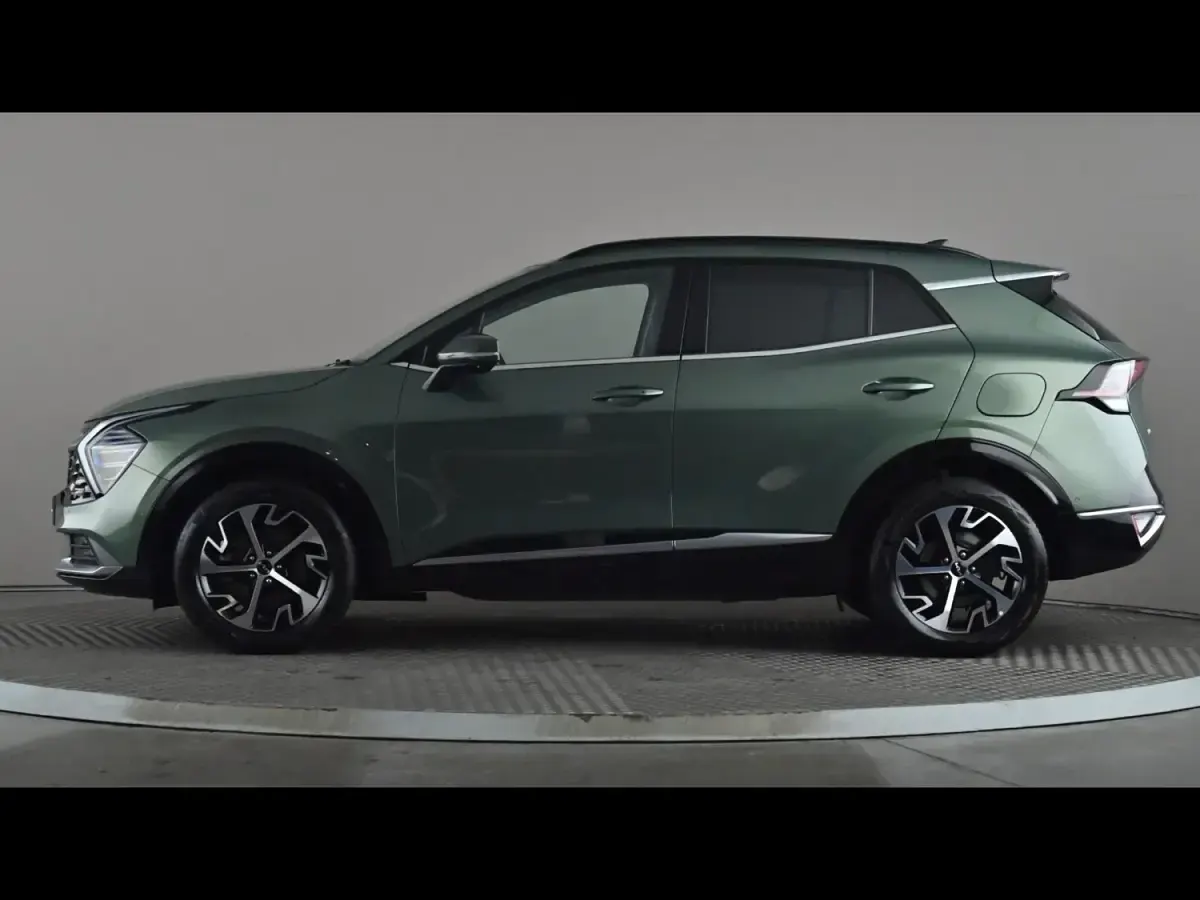 Used Kia Sportage 180 HP (132 kW) 2022 Green SUV