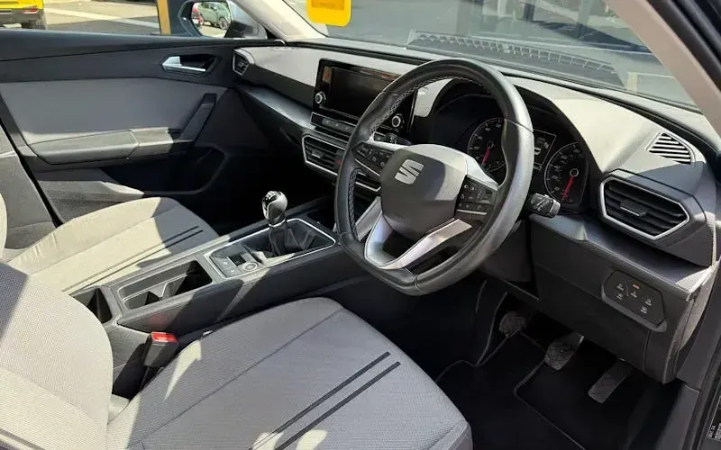 Used Seat Leon SE 110 HP (80 kW) 2024 Grey Hatchback