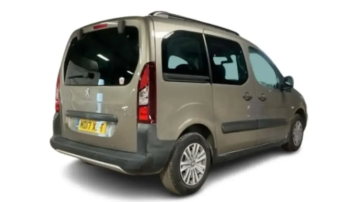 Used Peugeot TePee Outdoor 100 HP (73 kW) 2017 Bronze