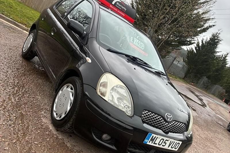 Used Toyota Yaris 2005 Black Hatchback