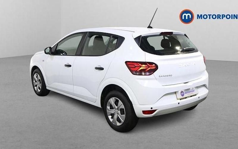 Used Dacia Sandero Essentiel 91 HP (66 kW) 2025 Hatchback