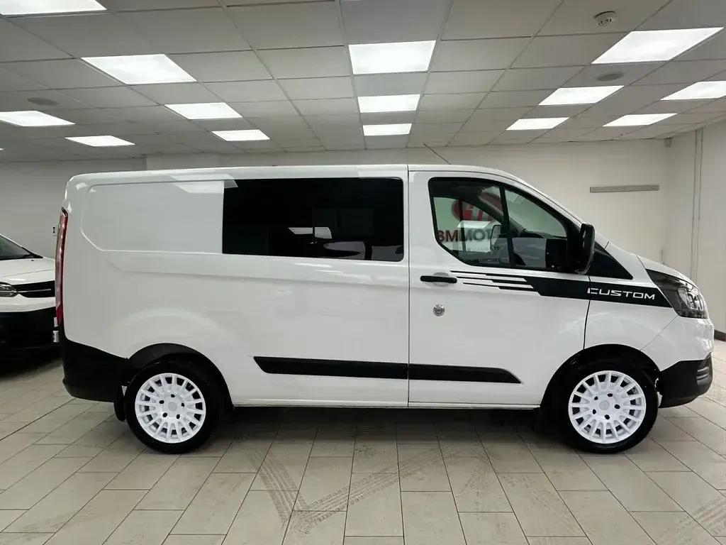Used Ford Transit Custom 105 HP (77 kW) 2018 White Van