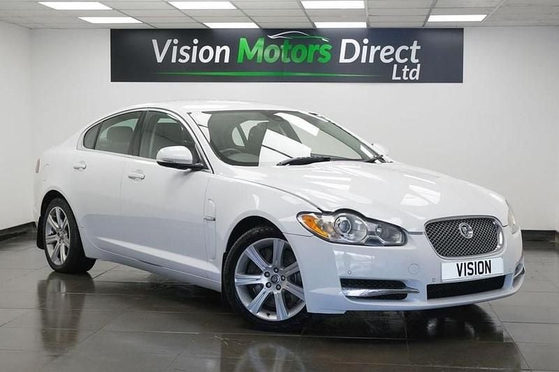 Used Jaguar XF Luxury 2010 White Sedan