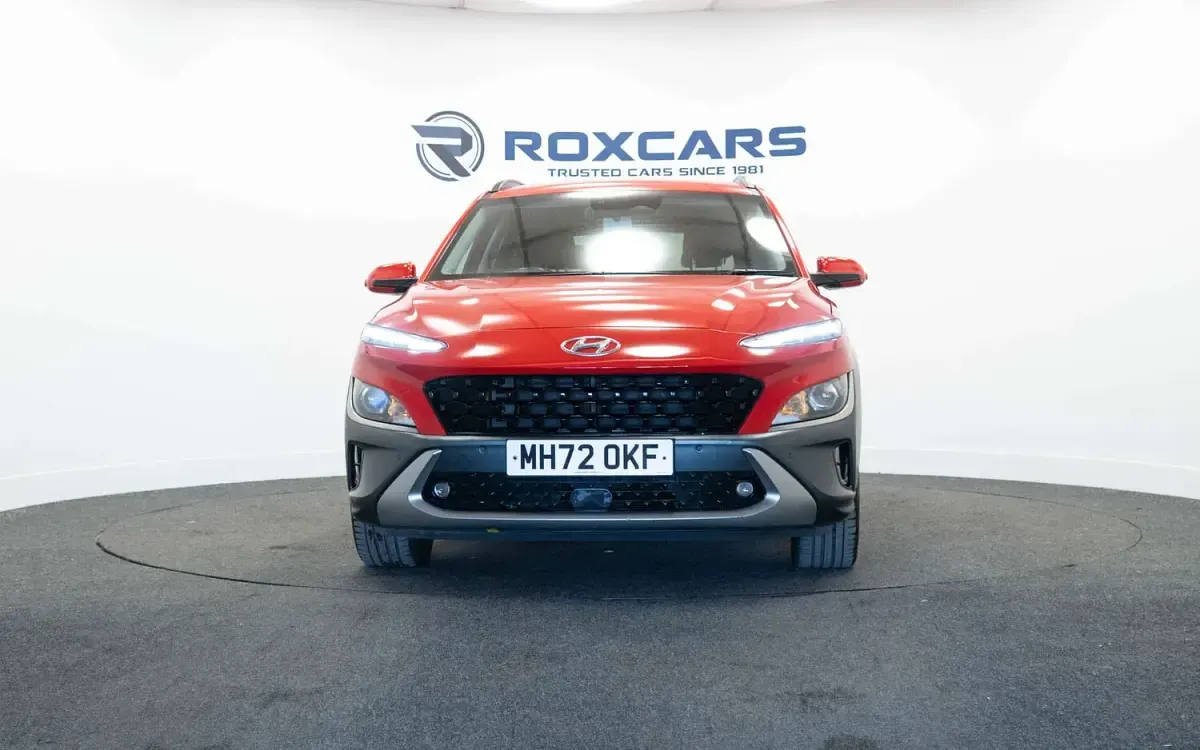 Używany Hyundai Kona Premium 141 KM (103 kW) 2023 Czerwony SUV