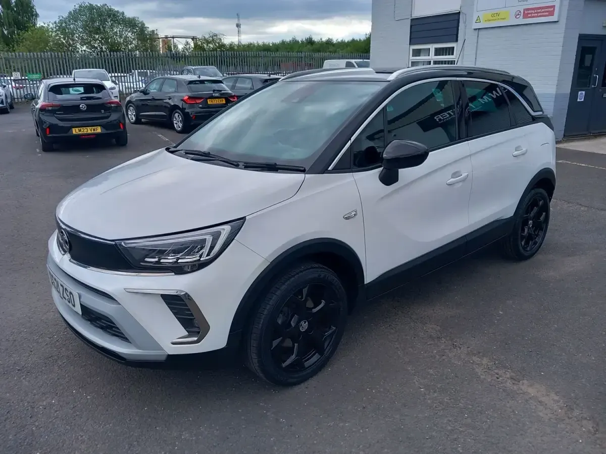 Used Vauxhall Crossland SRi 2021 White SUV