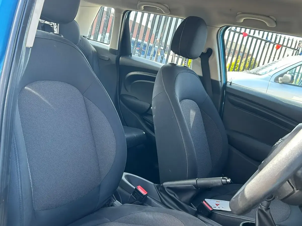 Used Mini Cooper D Hatch 2015 Blue Hatchback