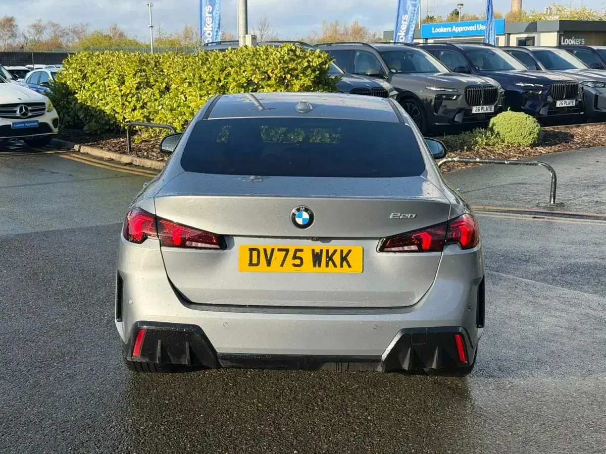 Usado BMW 220 M Sport 168 CV (123 kW) 2025 Gris Coupe