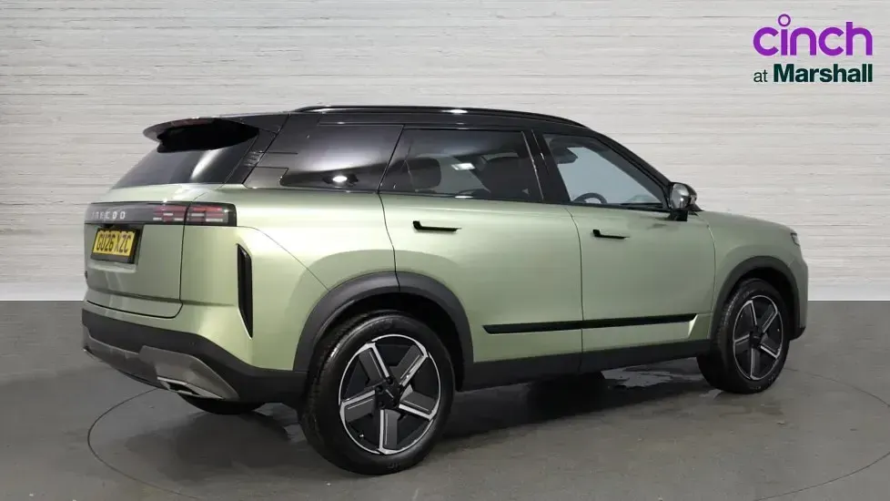 Used Jaecoo 7 147 HP (108 kW) 2026 Two tone metallic  green stone/black SUV