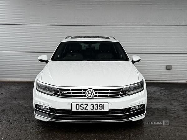 Used VW Passat S 2019 White Sedan