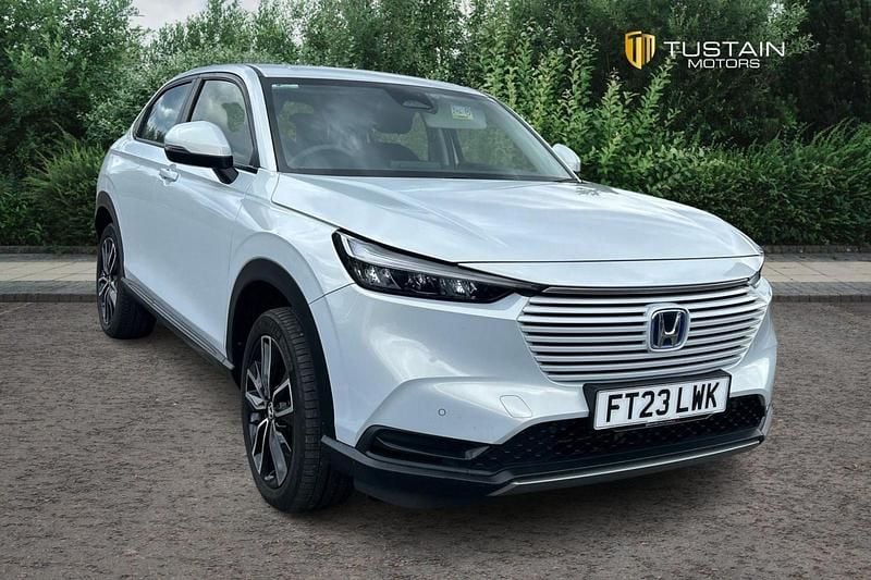 White Used 2023 Honda HR-V Elegance SUV | £22,499 (Fair price) - Image 1/4