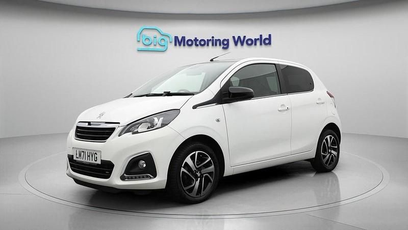 Used Peugeot 108 Allure 72 HP (52 kW) 2021 White Hatchback