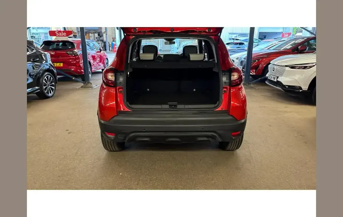 Used Renault Captur Iconic 88 HP (64 kW) 2018 Other SUV