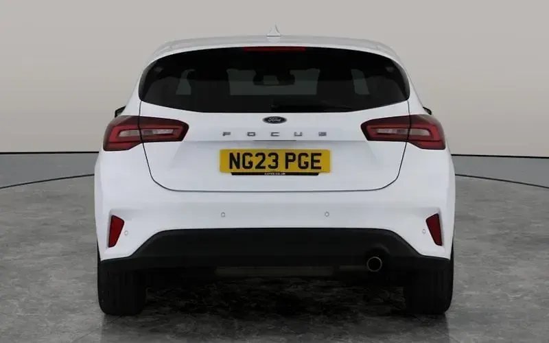 Used Ford Focus Titanium 125 HP (91 kW) 2023 White Hatchback