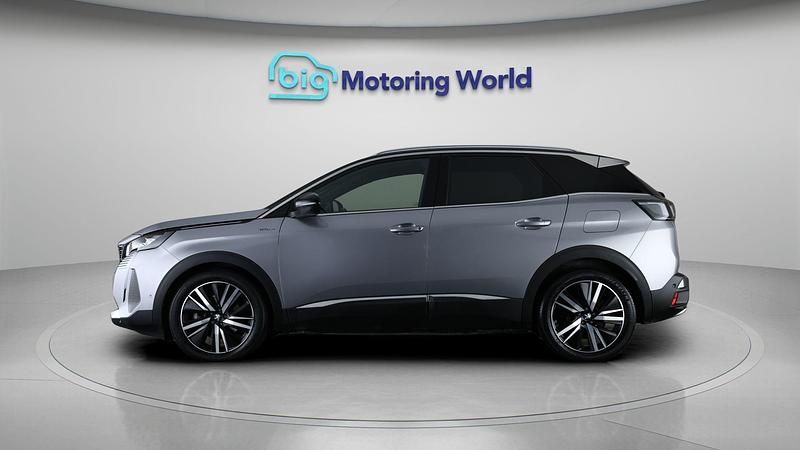 Used Peugeot 3008 Premium 221 HP (162 kW) 2022 SUV