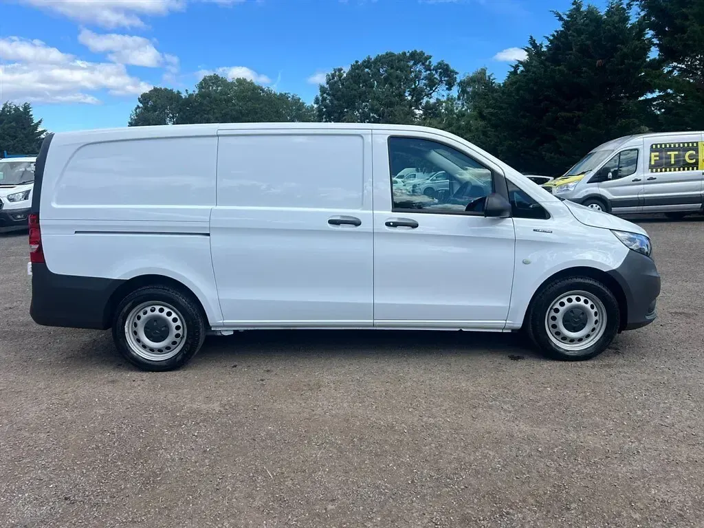 Used Mercedes e-Vito Progressive 85 kW (116 HP) 2023 White Van