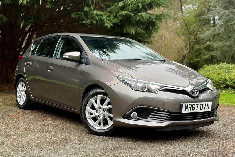 Used Toyota Auris 2017 Bronze Hatchback