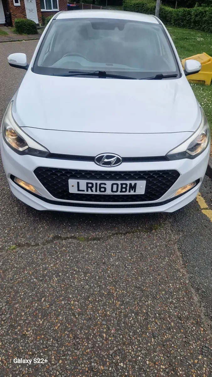 Used Hyundai i20 Premium 2016 White Hatchback