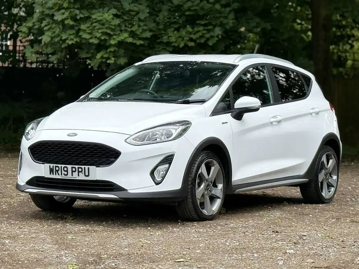 Used Ford Fiesta Active 125 HP (91 kW) 2019 White Hatchback