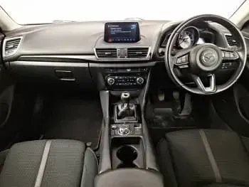 Used Mazda 3 Inclusive 120 HP (88 kW) 2017 Red Hatchback