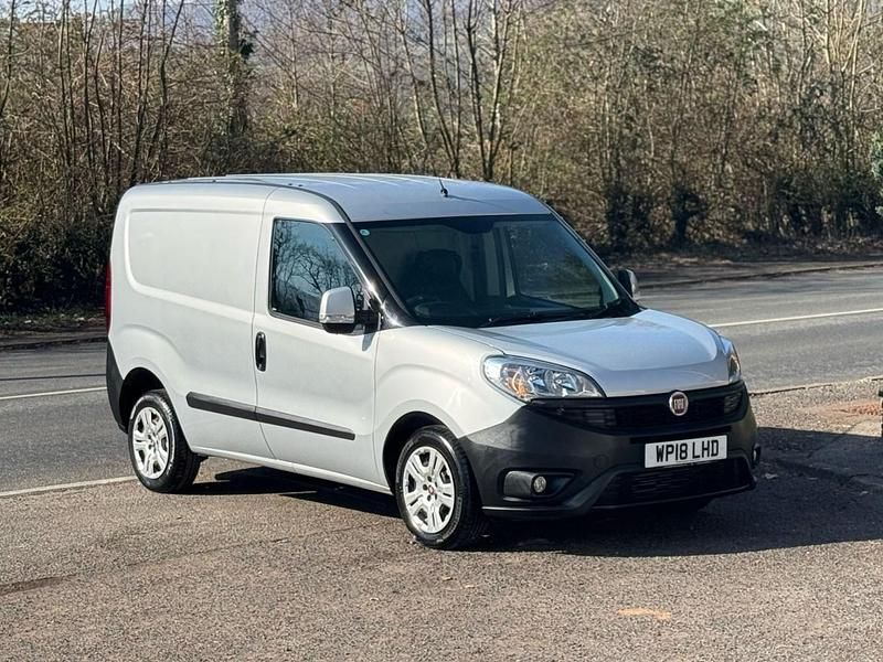 Silver Used 2018 Fiat Doblò MPV | £6,575 (Fair price) - Image 1/4