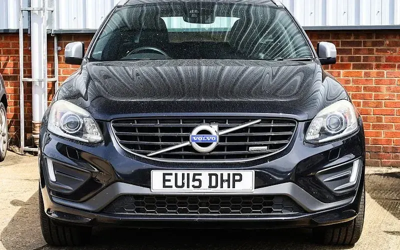 Used Volvo XC60 R-Design 181 HP (133 kW) 2015 SUV