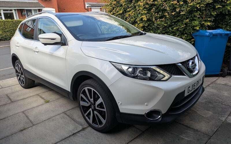 White pearl Used 2015 Nissan Qashqai S SUV | £9,295 (Good price) - Image 1/4