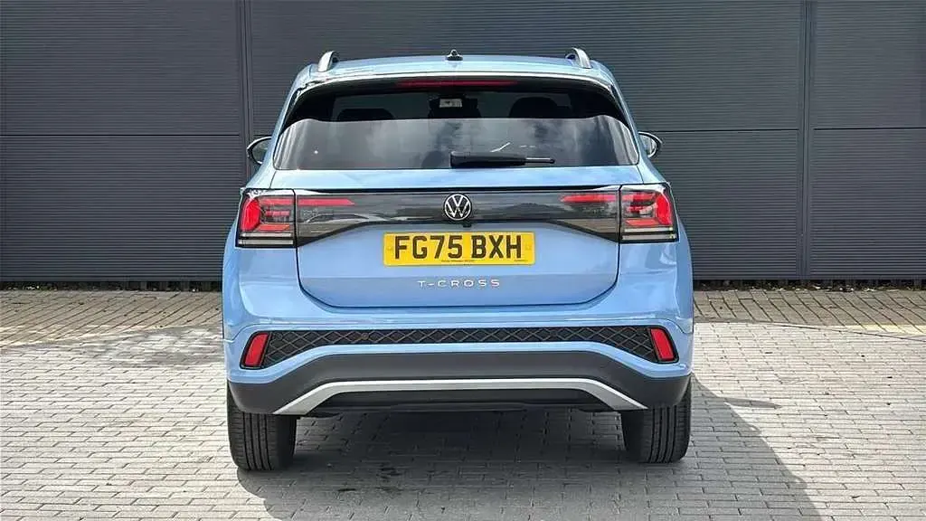 Used VW T-Cross R-line 115 HP (84 kW) 2025 Blue SUV