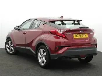 Used Toyota C-HR 122 HP (89 kW) 2019 Red SUV