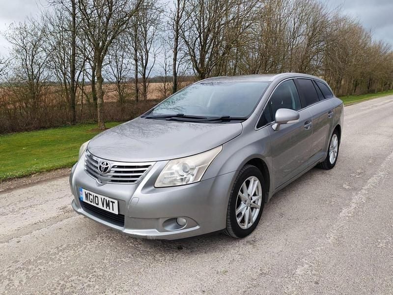 Used Toyota Avensis 126 HP (92 kW) 2010 Grey Estate