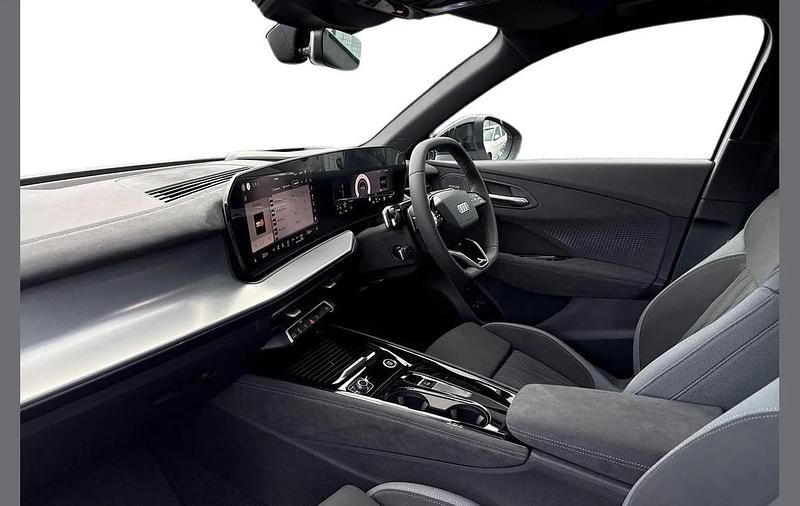 Used Audi Q3 Advanced 267 HP (196 kW) 2025 White SUV