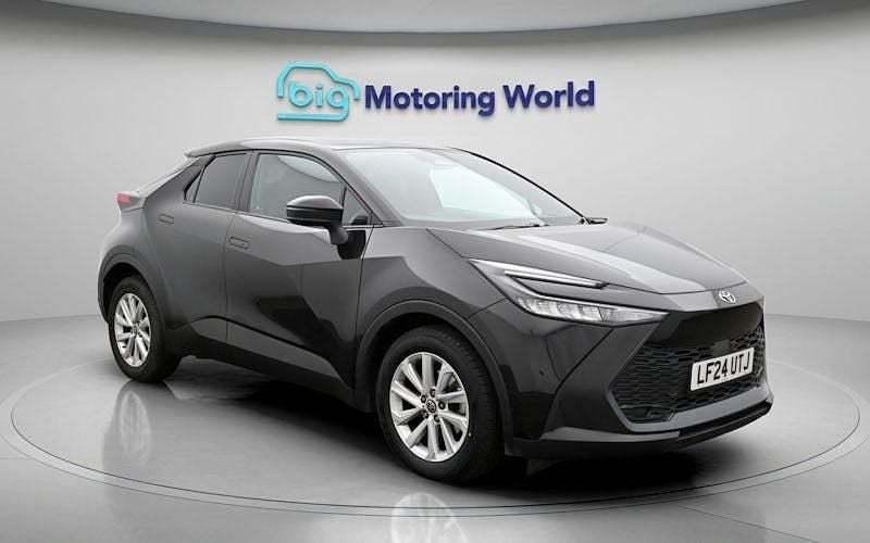 Used Toyota C-HR 140 HP (102 kW) 2026 SUV
