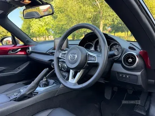 Used Mazda MX5 Inclusive 184 HP (135 kW) 2022 Red Cabriolet
