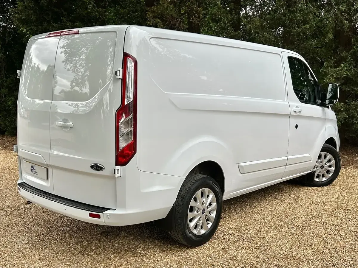 Used Ford Transit Custom Limited 130 HP (95 kW) 2021 White