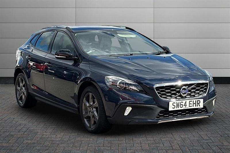 Caspian blue Used 2014 Volvo V40 CC Estate | £6,290 (Fair price) - Image 1/2